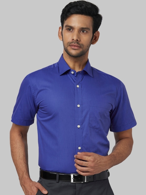 

Park Avenue Men Blue Regular Fit Solid Formal Shirt