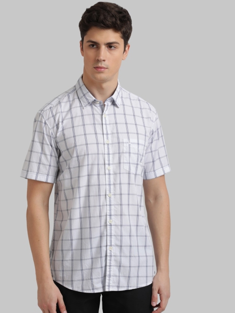 

Parx Men Blue Regular Fit Checked Casual Shirt