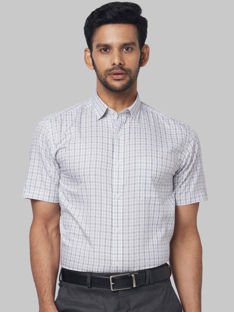 

Park Avenue Men White & Grey Regular Fit Checked Formal Shirt