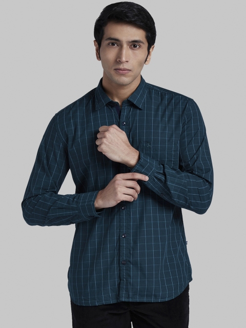 

Parx Men Green Regular Fit Checked Casual Shirt