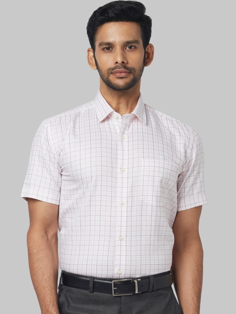 

Park Avenue Men White & Red Regular Fit Checked Casual Shirt