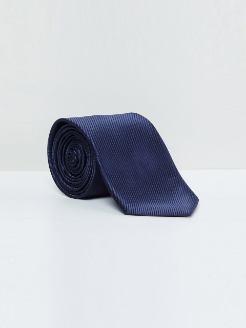 

max Blue Solid Broad Tie
