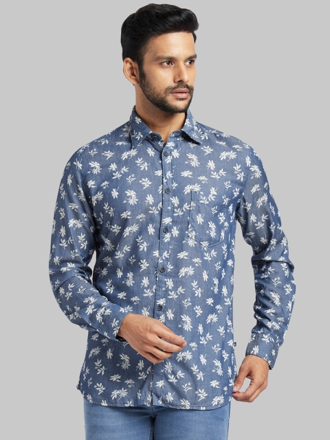 

Parx Men Blue & White Regular Fit Printed Casual Shirt
