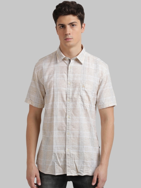 

Parx Men Beige & White Regular Fit Checked Casual Shirt