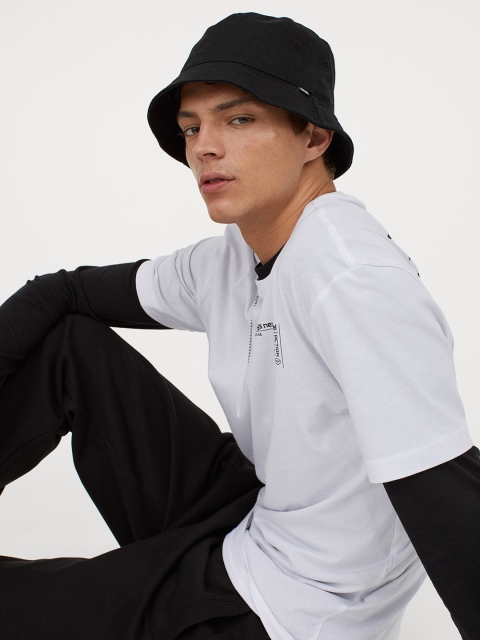 

H&M Men White & Black Printed Cotton T-shirt