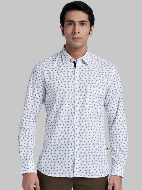

Parx Men White Regular Fit Printed Casual Shirt