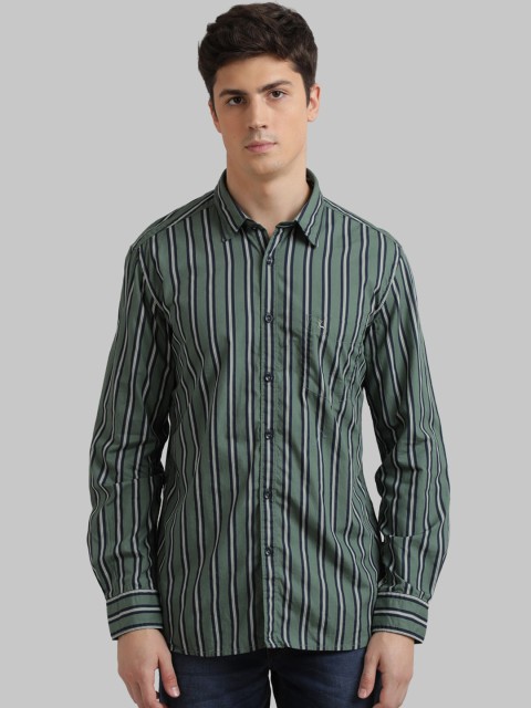 

Parx Men Green Regular Fit Striped Casual Shirt