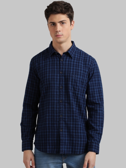 

Parx Men Navy Blue Regular Fit Checked Casual Shirt