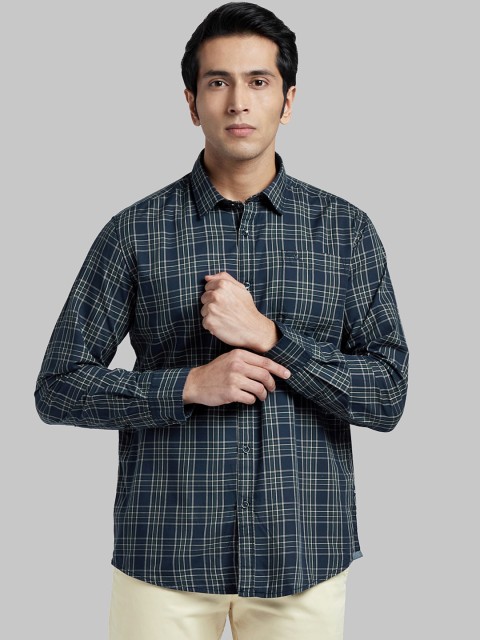 

Parx Men Navy Blue Regular Fit Checked Casual Shirt