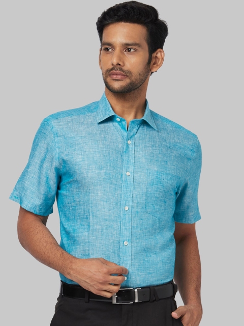 

Park Avenue Men Sea Green Regular Fit Solid Formal Shirt