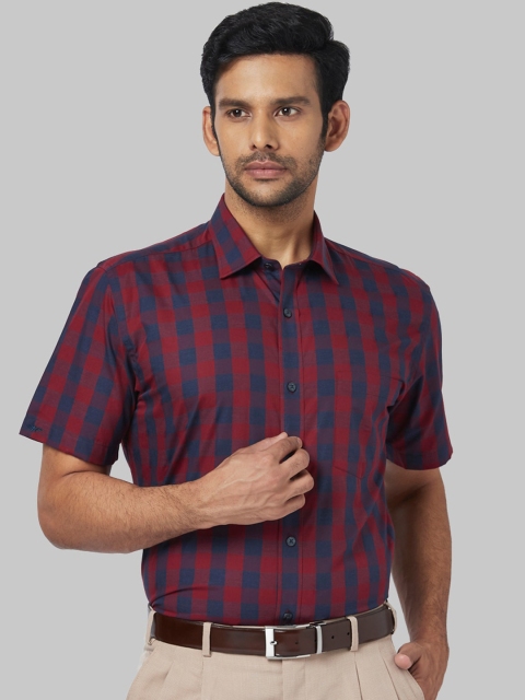 

Park Avenue Men Maroon & Red Regular Fit Checked Formal Shirt