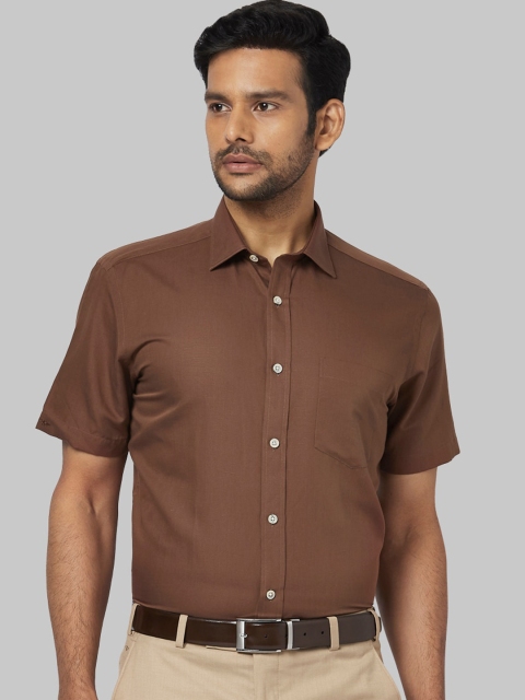 

Park Avenue Men Brown Regular Fit Solid Formal Shirt