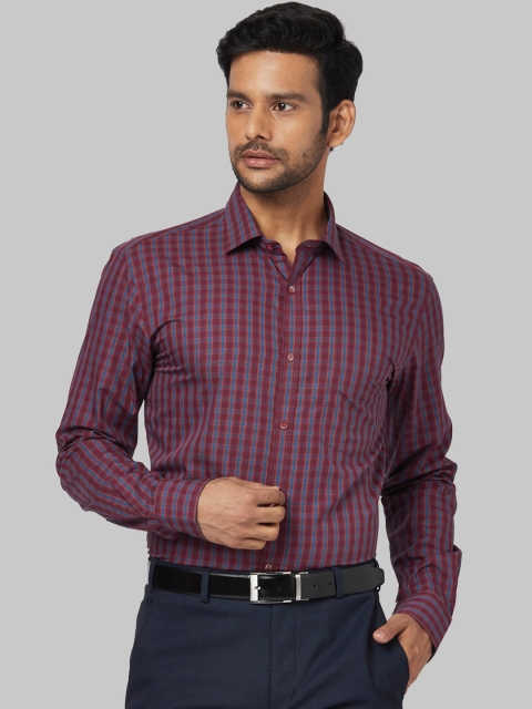 

Park Avenue Men Maroon & Blue Regular Fit Checked Formal Shirt