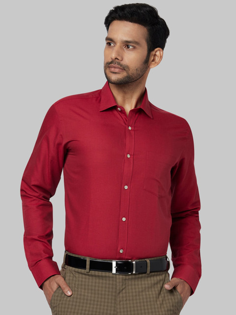 

Park Avenue Men Red Regular Fit Solid Formal Shirt