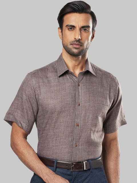

Raymond Men Brown Regular Fit Solid Formal Shirt