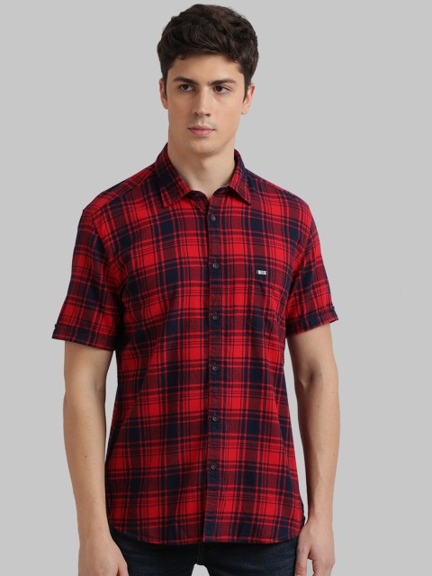 

Parx Men Red Regular Fit Checked Casual Shirt