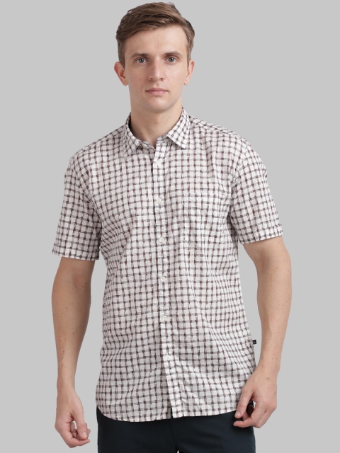 

Parx Men Off-White & Brown Regular Fit Checked Casual Shirt
