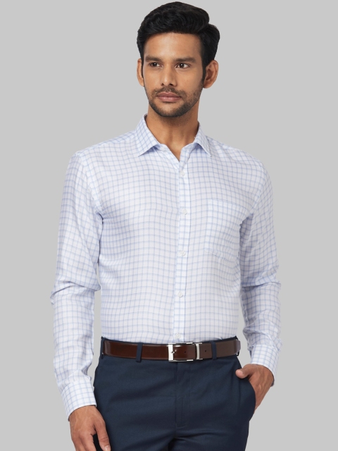 

Park Avenue Men Blue & White Regular Fit Checked Formal Shirt