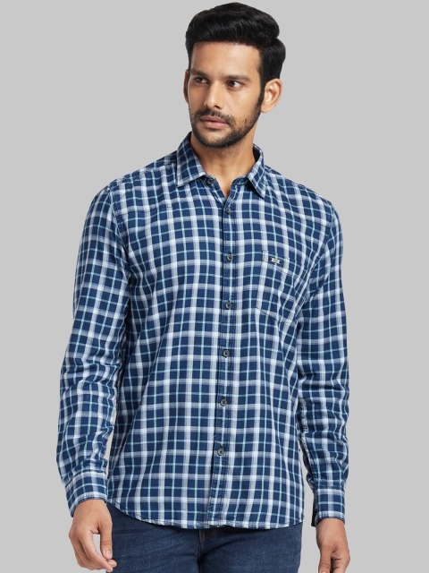 

Parx Men Navy Blue & White Regular Fit Checked Casual Shirt