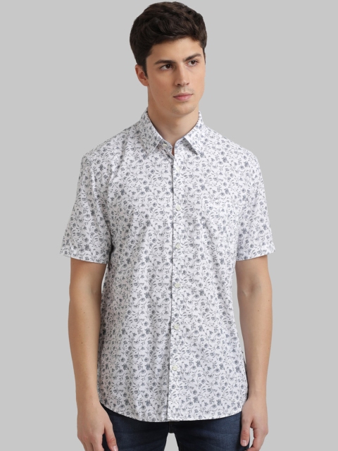 

Parx Men White Regular Fit Printed Casual Shirt