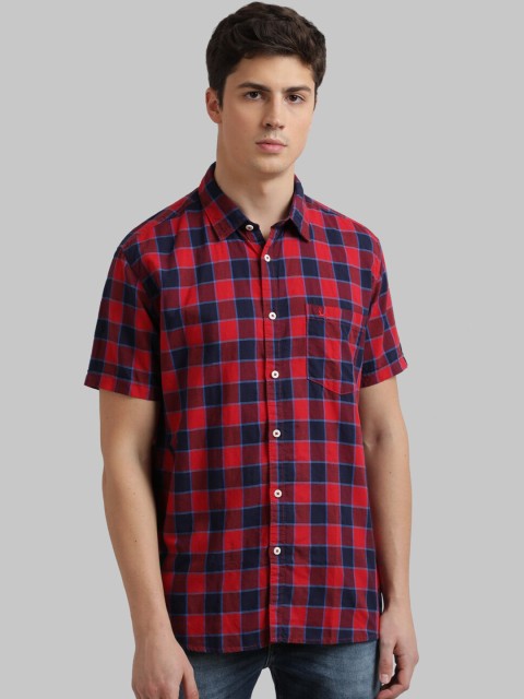 

Parx Men Red & Navy Blue Regular Fit Checked Casual Shirt