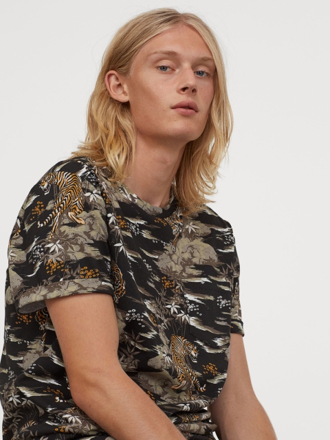 

H&M Men Black & Beige Printed Cotton T-shirt