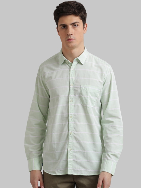 

Parx Men Green Regular Fit Striped Casual Shirt
