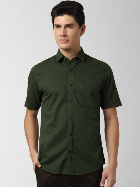 

Peter England Casuals Men Olive Green Slim Fit Solid Casual Shirt