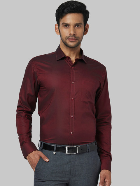 

Park Avenue Men Maroon Regular Fit Solid Formal Shirt