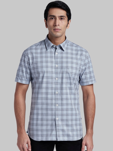 

Parx Men Grey Regular Fit Checked Casual Shirt