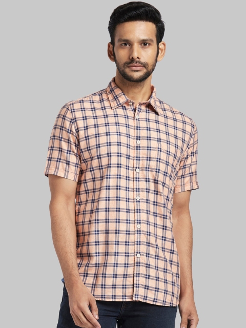 

Parx Men Orange & Navy Blue Regular Fit Checked Casual Shirt