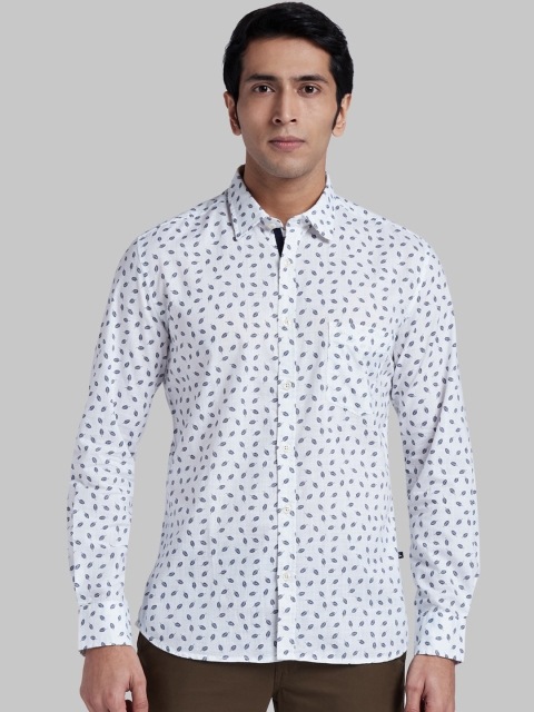 

Parx Men White Regular Fit Printed Casual Shirt