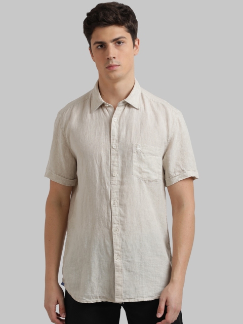 

Parx Men Beige Regular Fit Solid Casual Shirt