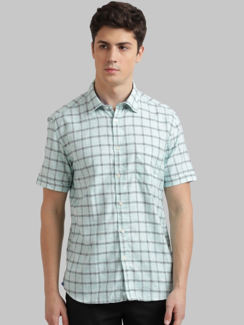 

Parx Men Green Regular Fit Checked Casual Shirt