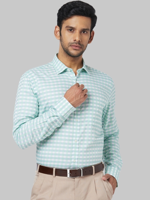 

Park Avenue Men Green & White Regular Fit Checked Formal Shirt