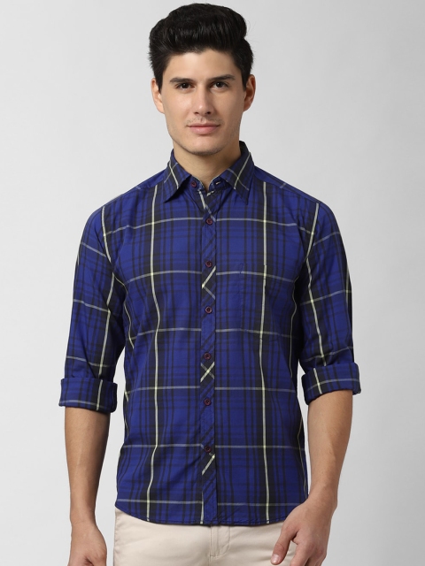 

Peter England Casuals Men Blue Regular Fit Checked Casual Shirt