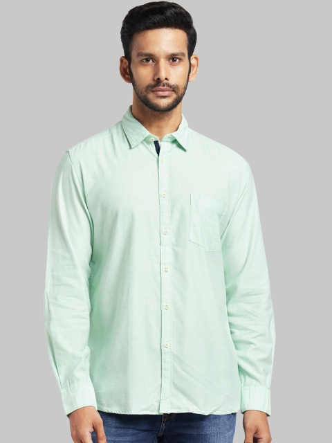 

Parx Men Green Regular Fit Solid Casual Shirt
