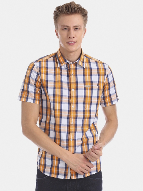

Flying Machine Men Orange & White Slim Fit Checked Casual Shirt