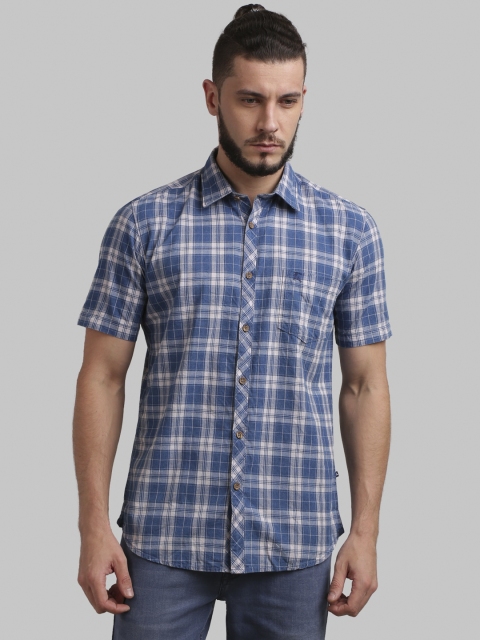 

Parx Men Blue Regular Fit Checked Casual Shirt