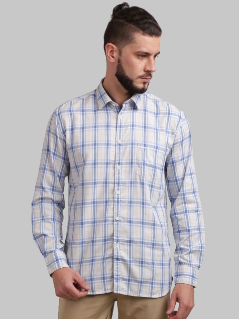 Parx Men Blue & White Regular Fit Checked Casual Shirt