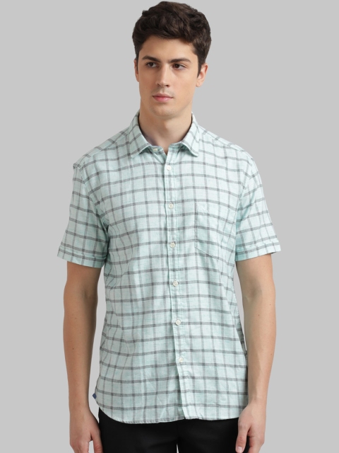 

Parx Men Green & Black Regular Fit Checked Casual Shirt