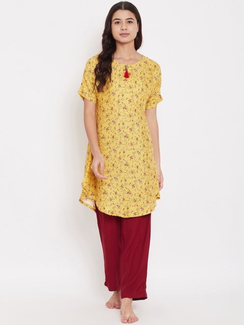 

The Kaftan Company Women Yellow & Maroon Printed Night suit