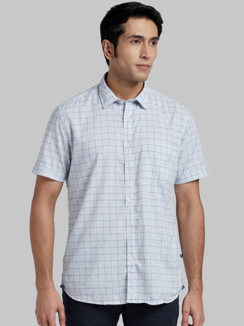 

Parx Men Blue Regular Fit Checked Casual Shirt