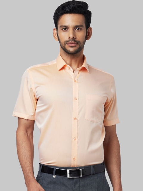 

Park Avenue Men Orange Regular Fit Solid Formal Shirt