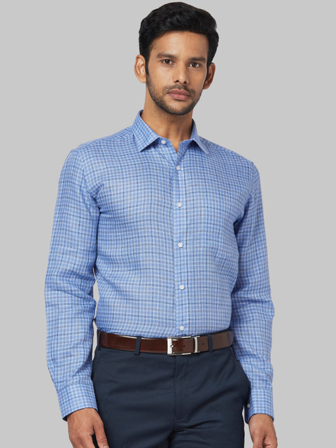 

Park Avenue Men Blue Regular Fit Checked Formal Shirt