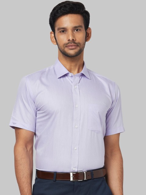 

Park Avenue Men Purple Regular Fit Checked Formal Shirt