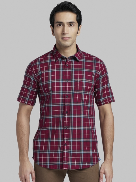 

Parx Men Red Regular Fit Checked Casual Shirt