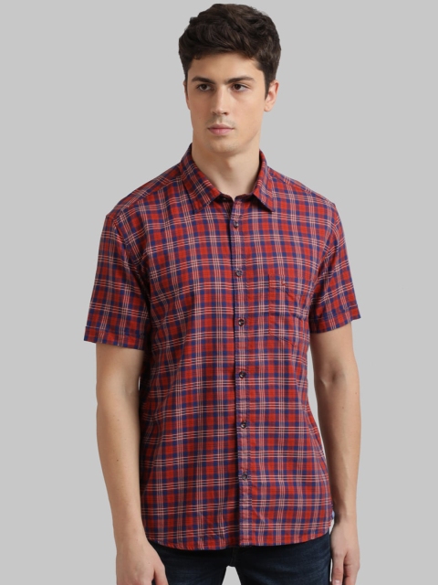 

Parx Men Red & Blue Regular Fit Checked Casual Shirt