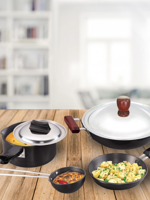 

Hawkins Set Of 4 Black & Silver-Toned Futura Hard Anodised Non-Stick Cookware
