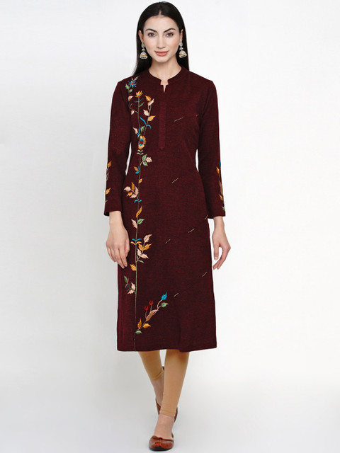 

FABNEST Women Maroon & Cream-Coloured Embroidered Straight Winter Kurta